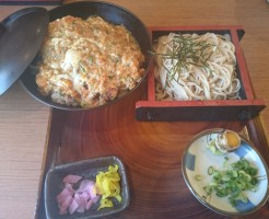 鼓さん　かつ丼セット