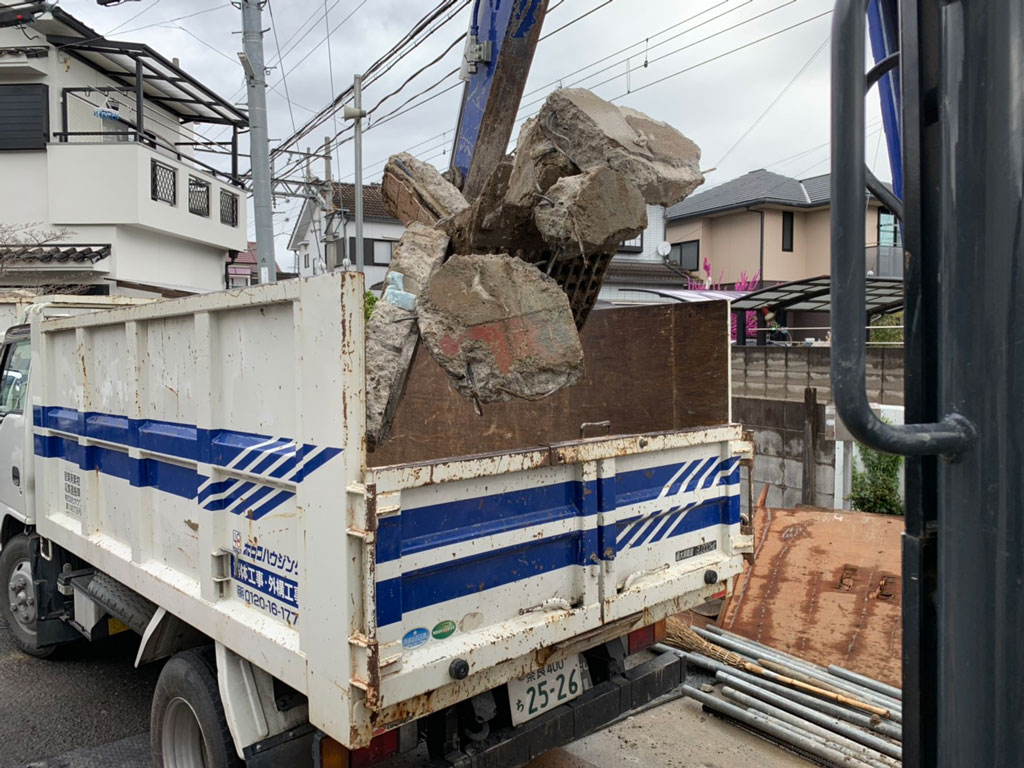 基礎コンクリートの撤去