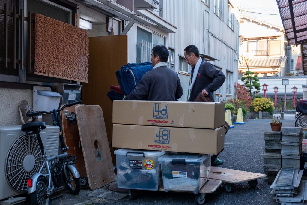 建て替え引越/茨木市積地/お荷物運び出し①