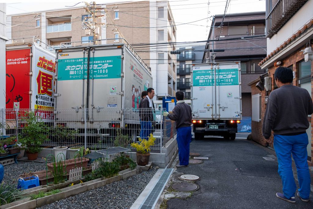 建て替え引越/茨木市積地/トラック進入