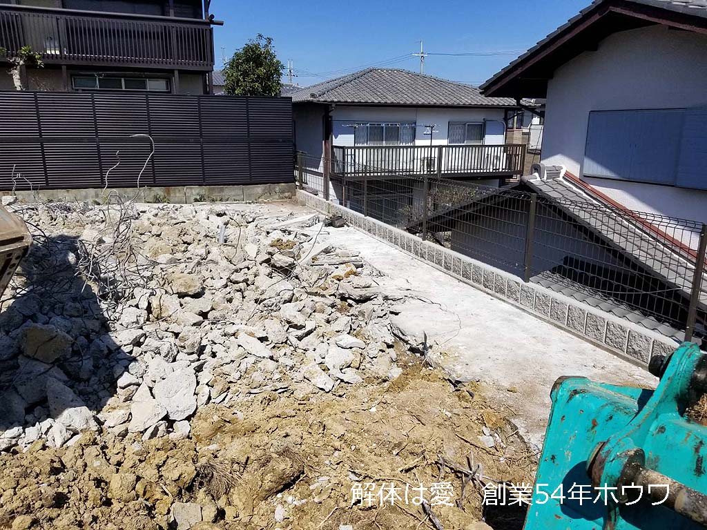 奈良県生駒市で建替えにともなう解体工事