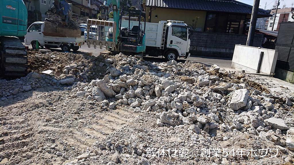 奈良県生駒市で建替えにともなう解体工事