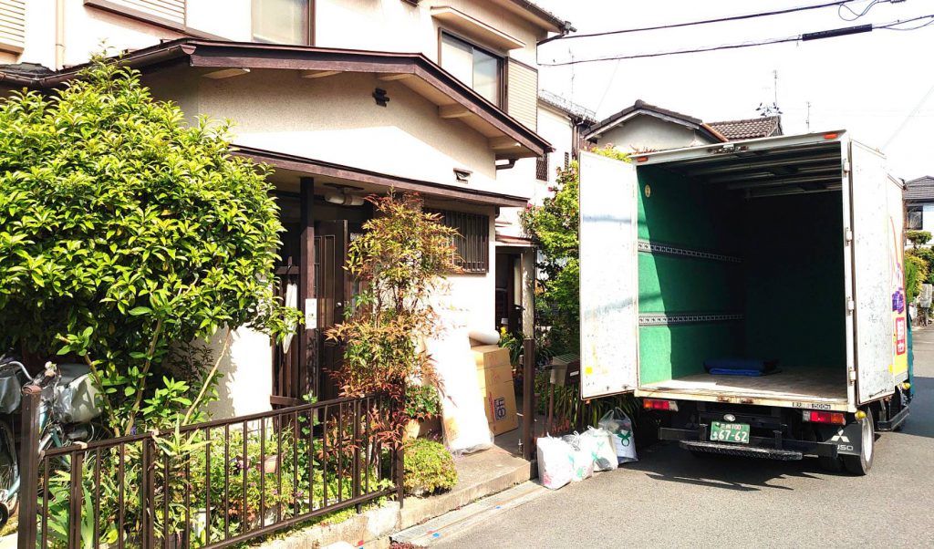 お引越前の荷造り作業開始です。