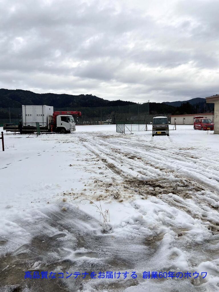 海抜805ｍ日本仏教の聖地「高野山」へ防災倉庫設置