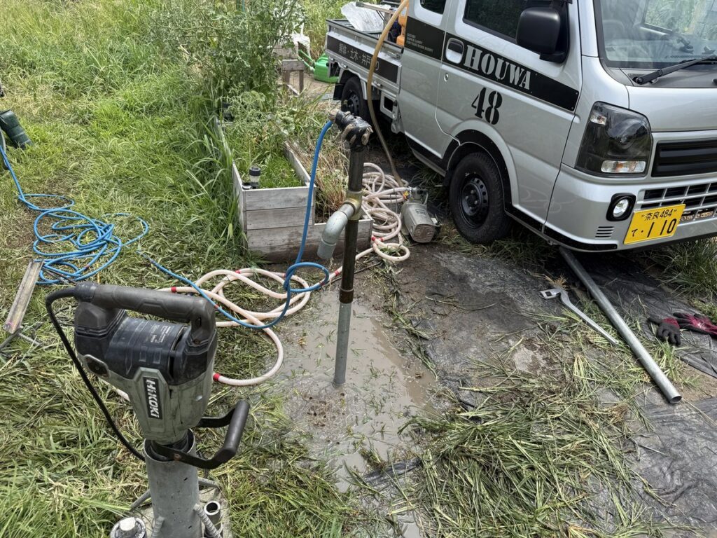30センチ刻みで打ち込み→水量チェックを繰り返し、4.2メートルがベストと判断
