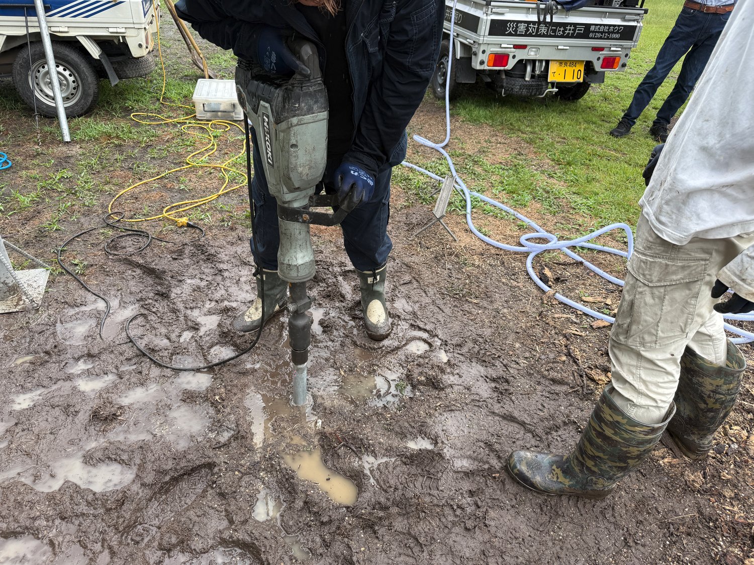 学園大和町 公園での井戸打ち込み工事の様子