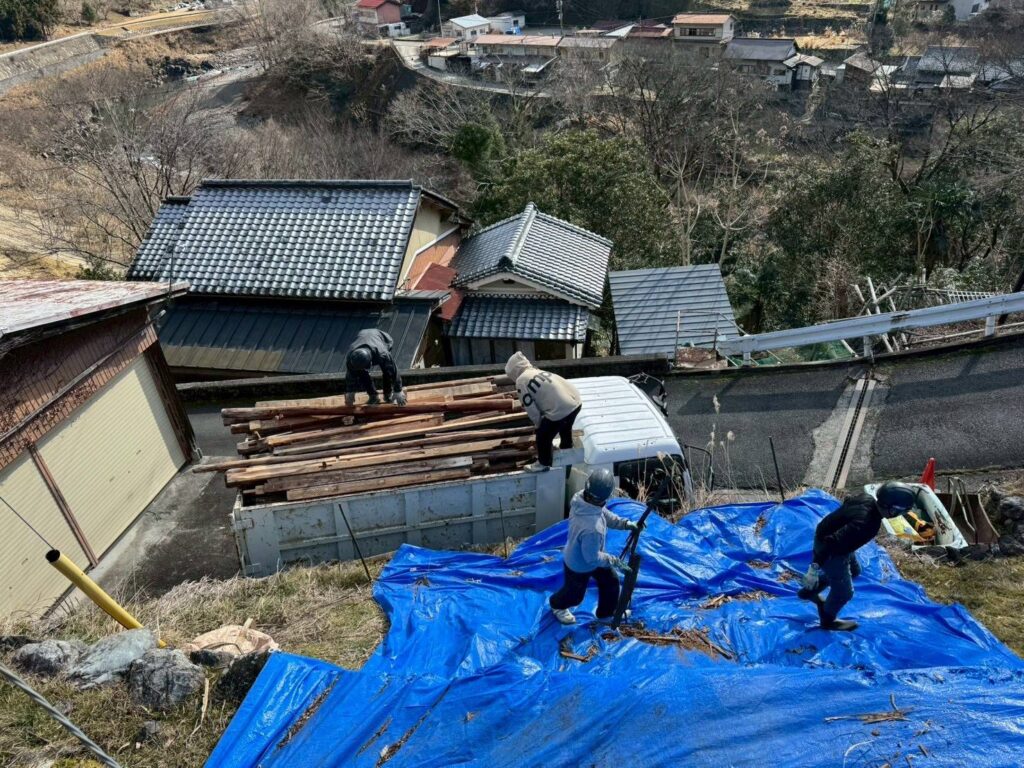 川上村の手解体現場レポ第2話｜重機不可の難所を熟練の技で攻略｜株式会社ホウワ