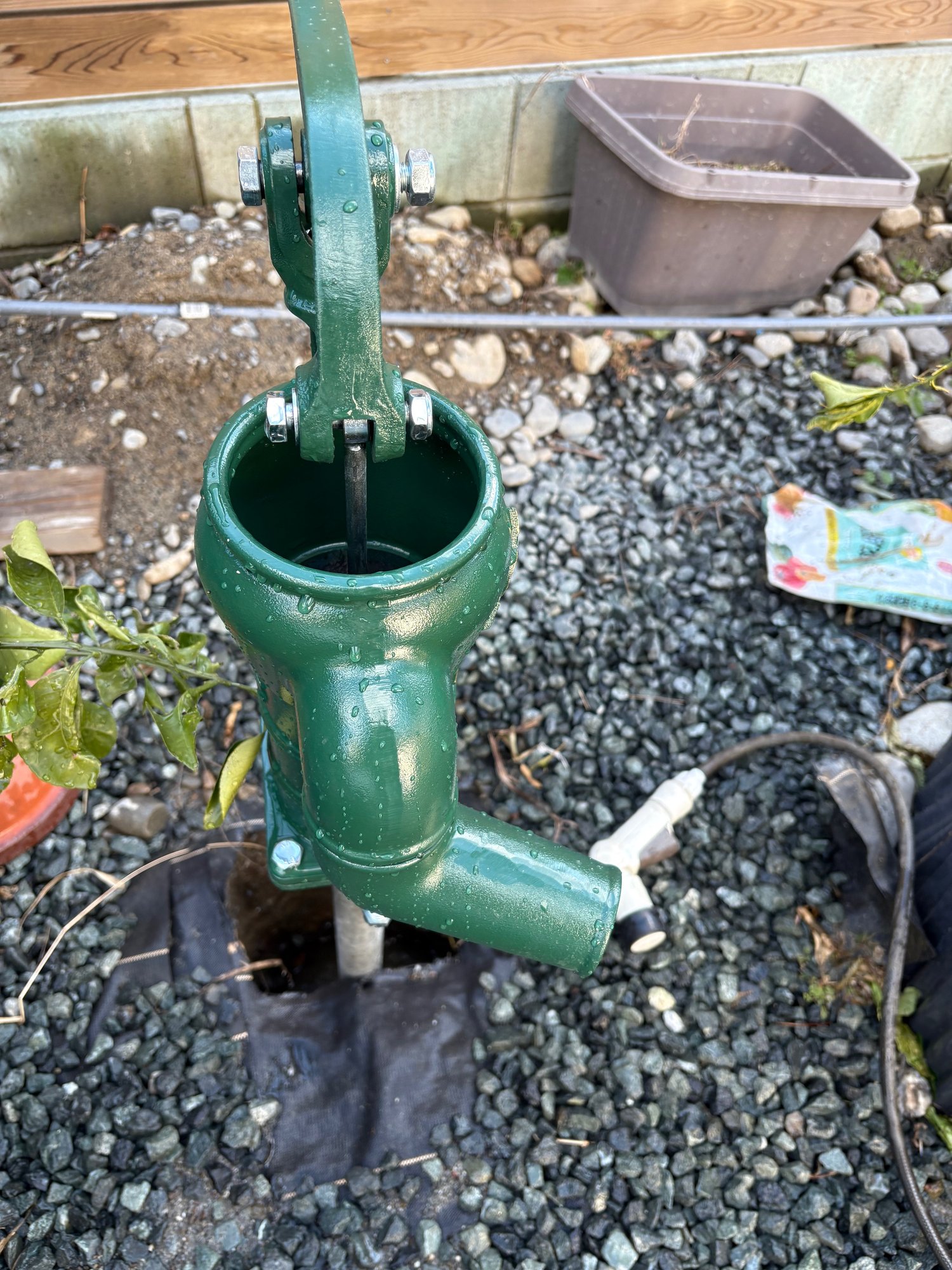 矢太郎Proを使用した井戸打ち込み作業の様子