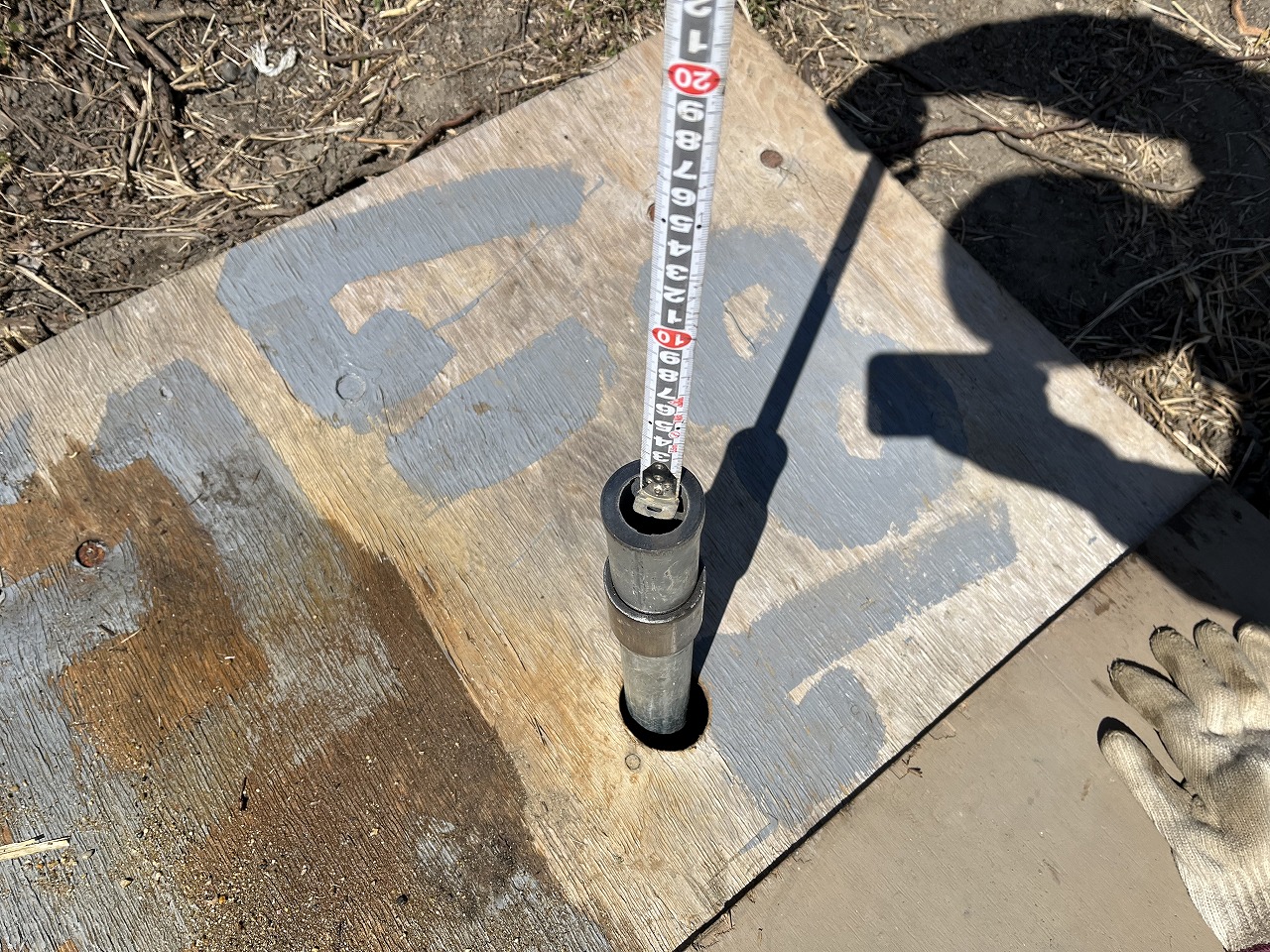 スケールを挿入して水脈確認 愛知県F様