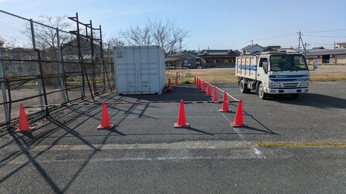 仮設コンテナ設置と樹木伐採1