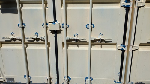 備蓄品戻しと仮設コンテナ撤去2