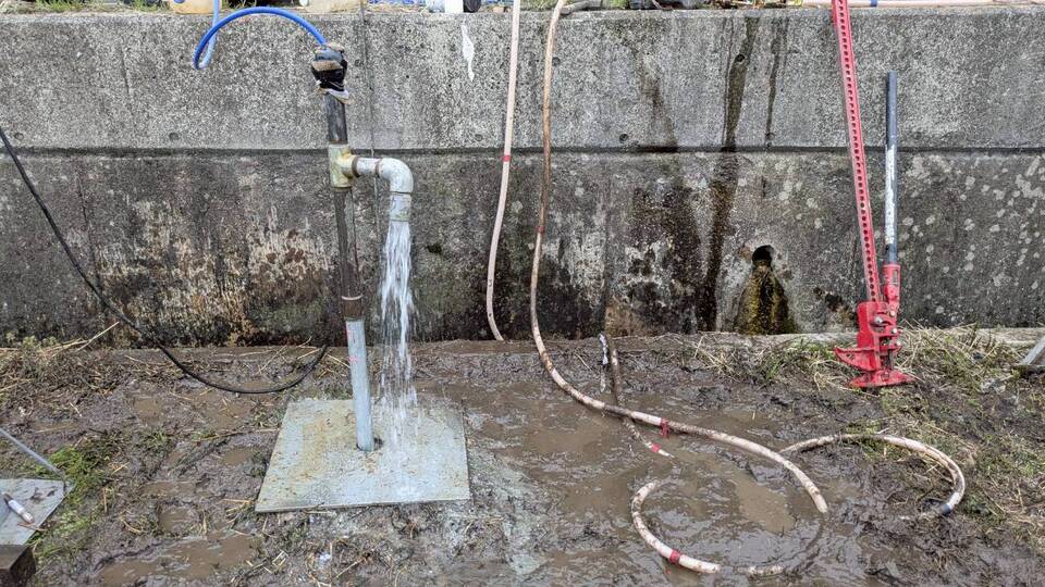湧き出た透き通る宝の水