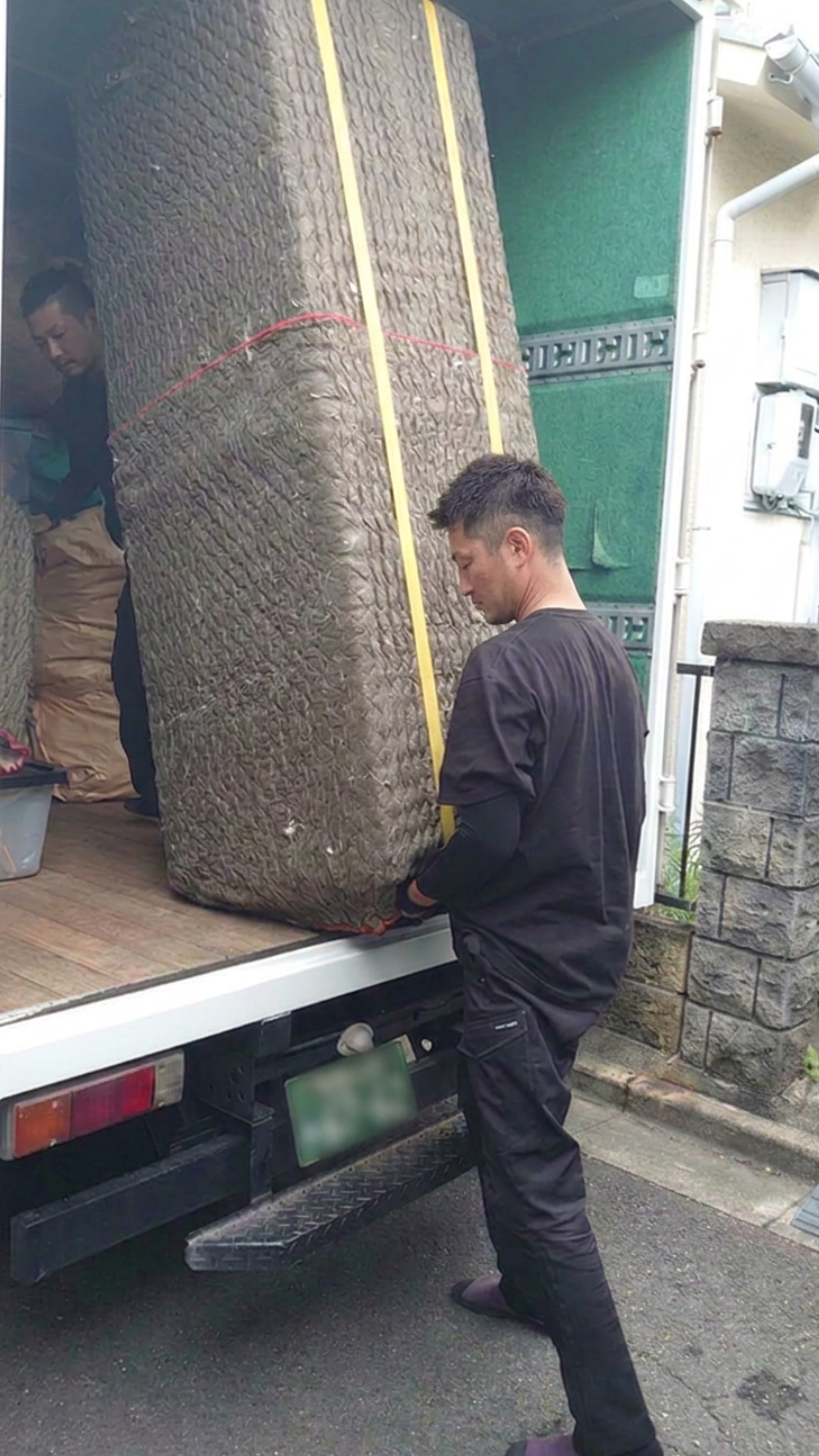 荷台への持ち上げ完了