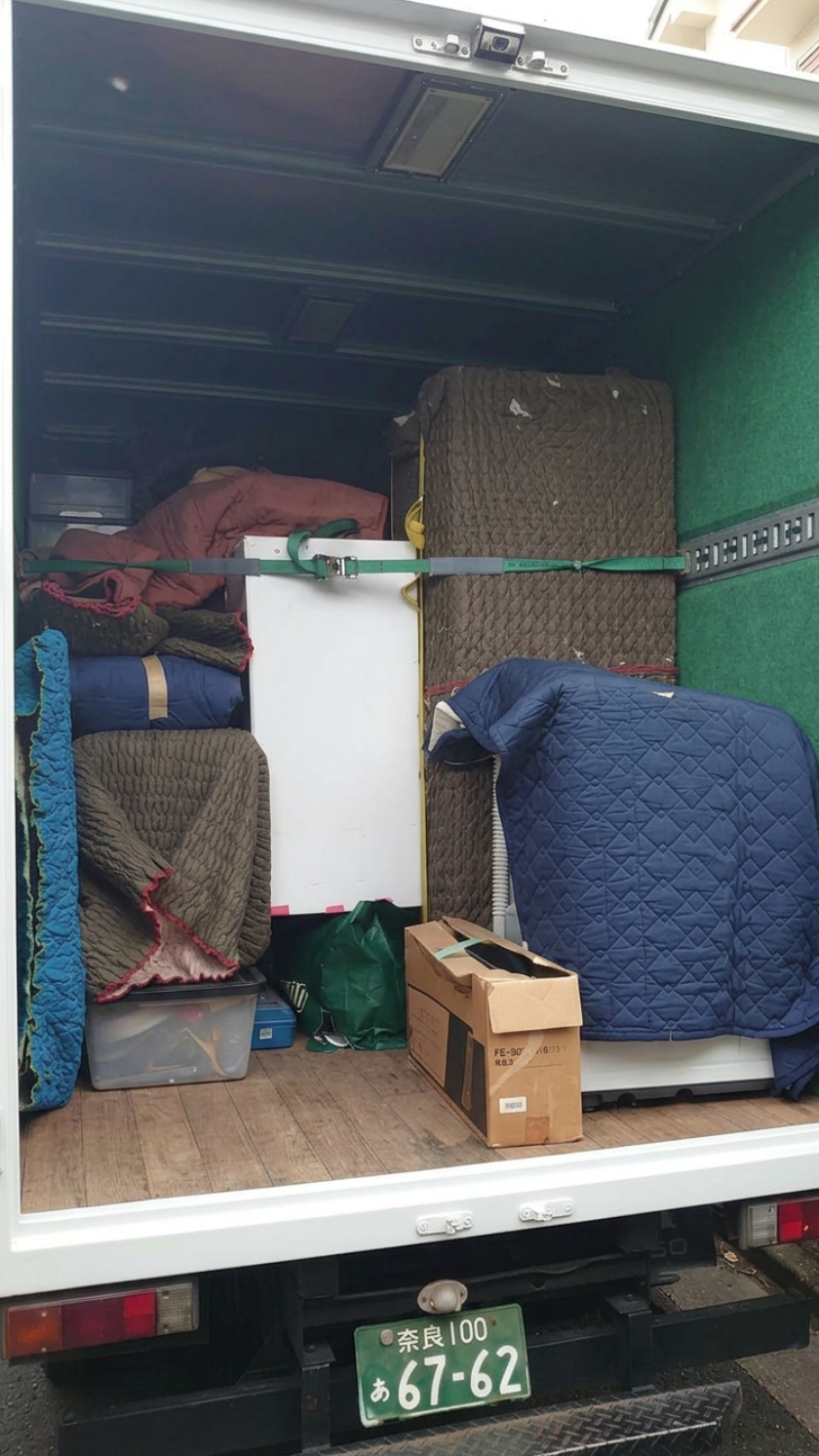 ベルトラッシング(ガチャ)で積み荷を固定