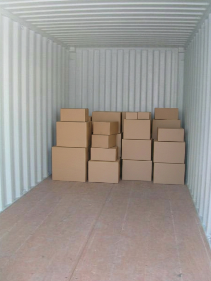 豊中市のお客様のお荷物を隙間なく安全に積み込んだホウワの大型自社コンテナ