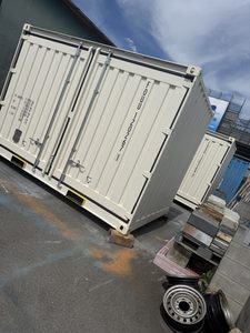 改造ベース用コンテナが連日入庫しております