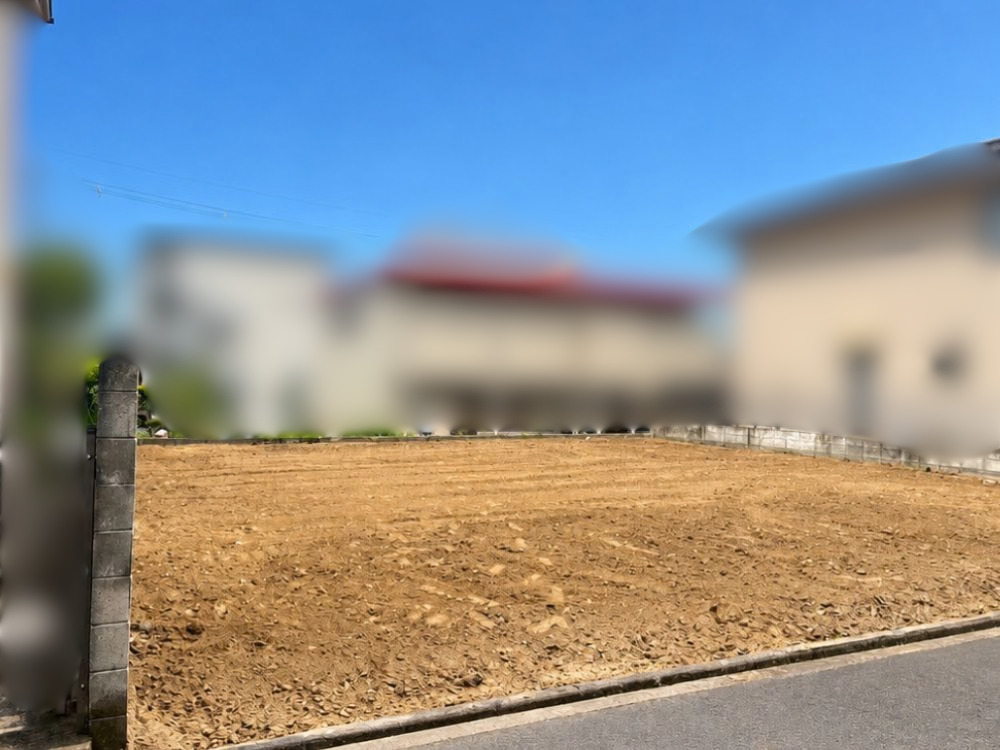 奈良県生駒郡三郷町の解体工事における附帯工作物（小屋）の撤去風景